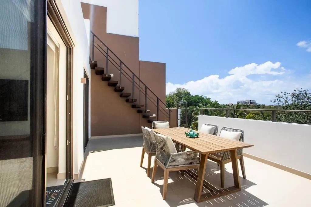 4 Bed/3Bath Penthouse Lorena Ochoa-Corasol Playa del Carmen Mexiko
